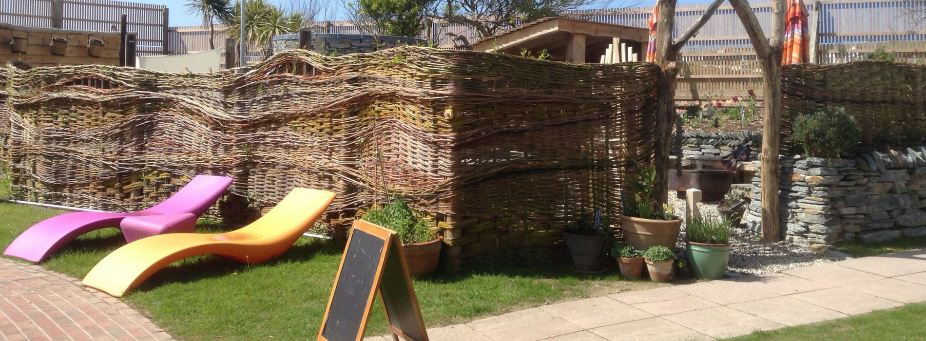 Wicker woven fence